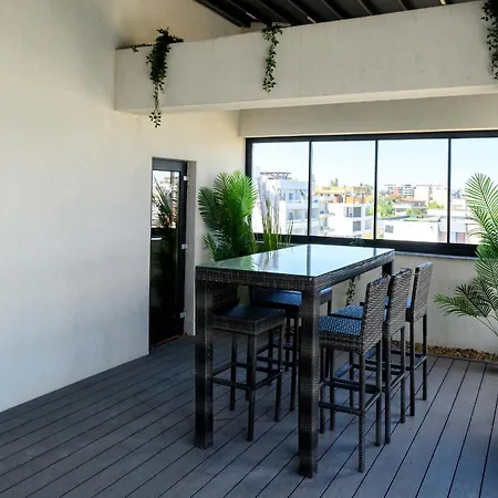 Aquarium Penthouse 7 Apartment
